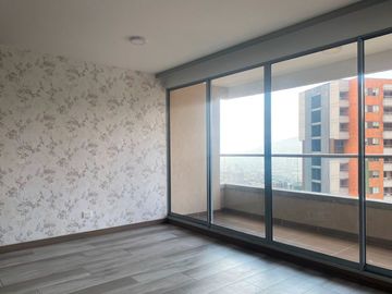 Apartamento en arriendo en Loma del Escobero, Envigado
