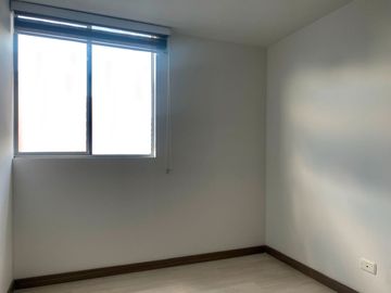 Apartamento en arriendo en Loma del Escobero, Envigado
