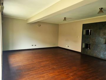 CASA DOS PISOS INDEPENDIENTE SOLIDA EN CONDOMINIO
