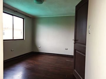 CASA DOS PISOS INDEPENDIENTE SOLIDA EN CONDOMINIO