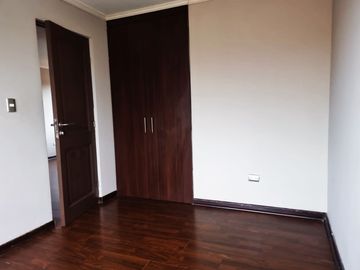 CASA DOS PISOS INDEPENDIENTE SOLIDA EN CONDOMINIO