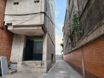 PEQUEÑO ESPACIO PARA ALMACENAMIENTO
