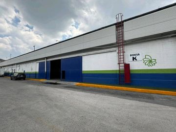 BODEGA CON ENTRADA PARA TRAILER EN RENTA