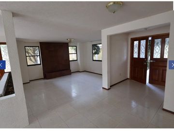 Casa en Venta en Metepec, Zona centro (377 m² de Terreno)