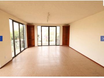 Casa en Venta en Metepec, Zona centro (377 m² de Terreno)
