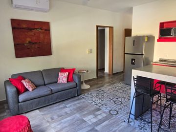 SE RENTA DEPARTAMENTO AMUEBLADO EN CANCUN SOLO ADULTOS 2 REC 2 BAÑOS SM 11 ZONA CENTRO