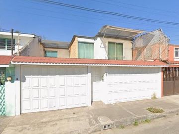 HERMOSA CASA EN REMATE EN SAN ANTONIO, AZCAPOTZALCO