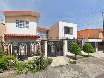 CASA EN REMATE EN PRADOS DEL ROSARIO, AZCAPOTZALCO
