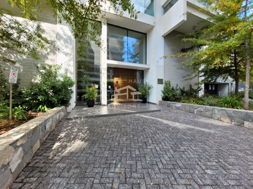 Depto 3D-2B-2E-1Bo en Venta Condominio El Parque 100, Vitacura. Vive la experiencia de un hogar superior.