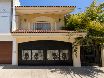 CASA EN VENTA EN MONTES APENINOS COLONIA LINDAVISTA TEPIC NAYARIT CP 63110