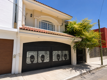 CASA EN VENTA EN MONTES APENINOS COLONIA LINDAVISTA TEPIC NAYARIT CP 63110