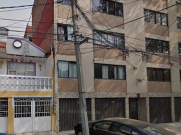 HERMOSA CASA EN REMATE EN LA NUEVA SANTA MARÍA, AZCAPOTZALCO