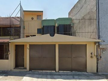 CASA EN REMATE EN ACUEDUCTO DE GUADALUPE, GUSTAVO A. MADERO