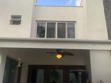 Casa en Venta Cumbres 1er sec.