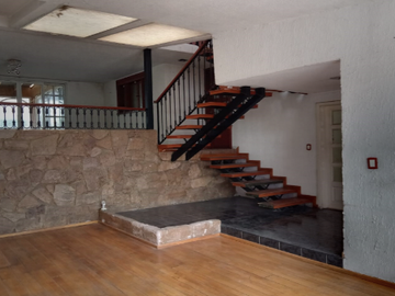 CASA EN LOMAS DE LA HACIENDA, LOPEZ MATEOS