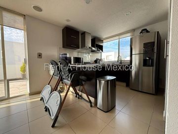 Departamento tipo dúplex en Renta en Punta Esmeralda – Corregidora, Querétaro