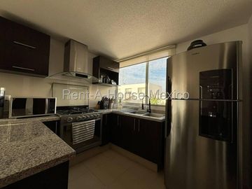 Departamento tipo dúplex en Renta en Punta Esmeralda – Corregidora, Querétaro