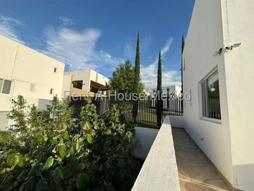 Departamento tipo dúplex en Renta en Punta Esmeralda – Corregidora, Querétaro