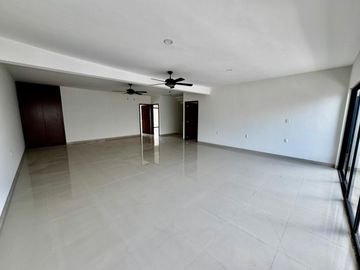 VENDO CASA EN FRENTE A BOULEVARD PRINCIPAL EN FRACCIONAMIENTO PRIVADO