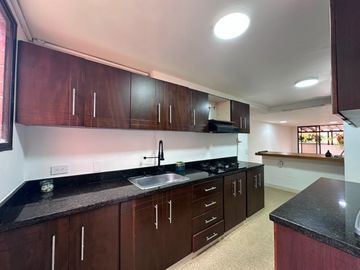 Apartamento en Arriendo en La Concha, Poblado Medellin Antioquia