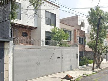 HERMOSA CASA EN ANZURES, MIGUEL HIDALGO EN REMATE