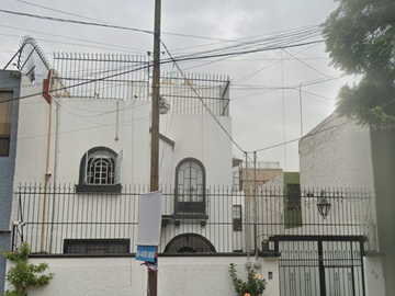 HERMOSA CASA EN REMATE EN LA  ROMA SUR, CUAUHTÉMOC