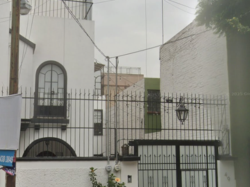 HERMOSA CASA EN REMATE EN LA  ROMA SUR, CUAUHTÉMOC