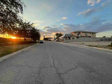 Venta de terreno en Misión de los Lagos