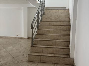 🏢 ALQUILER DE LOCAL COMERCIAL – MOYOBAMBA