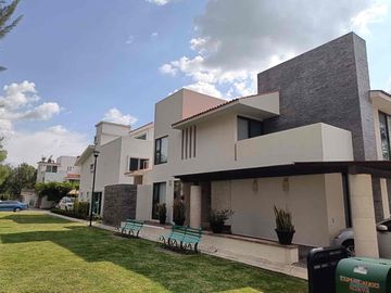 CASA AMUEBLADA EN SAN ANTONIO DE AYALA, IRAPUATO