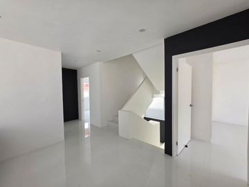 VENDO CASA EN FRACCIONAMIENTO PRIVADO EN MEDELLIN DE BRAVO