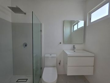 VENDO CASA EN FRACCIONAMIENTO PRIVADO EN MEDELLIN DE BRAVO