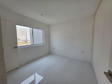 VENDO CASA EN FRACCIONAMIENTO PRIVADO EN MEDELLIN DE BRAVO