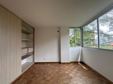 Apartamento en Arriendo en el Tesoro, Poblado Medellín Antioquia