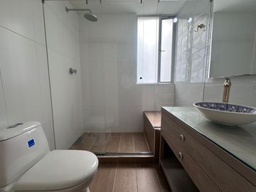 Apartamento en Arriendo en el Tesoro, Poblado Medellín Antioquia