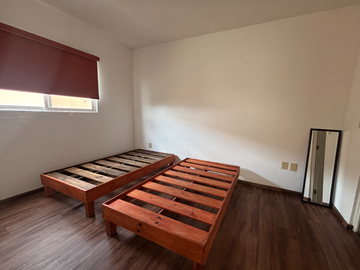 Departamento en Renta cerca del Tec de Mty  semiamueblado