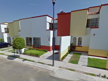 CASA EN VENTA EN CANDILES, QUERETARO.