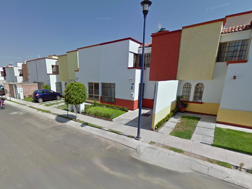 CASA EN VENTA EN CANDILES, QUERETARO.