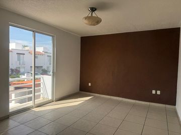 CASA EN RENTA EN CENTRO SUR/ QUERÉTARO