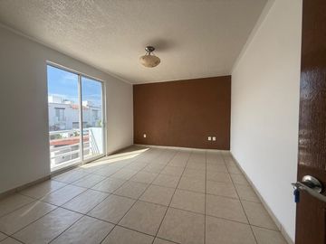 CASA EN RENTA EN CENTRO SUR/ QUERÉTARO