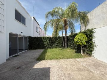 CASA EN RENTA EN CENTRO SUR/ QUERÉTARO