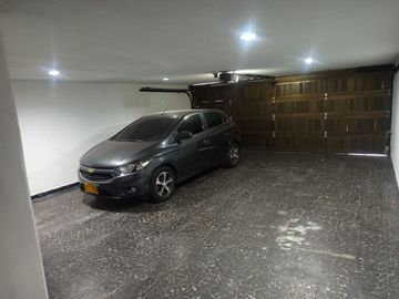 ARRIENDO CASA EN EL EL BARRIO LAS ARBOLEDAS - MONUMENTO A SAN SEBASTIAN DE BELACAZAR