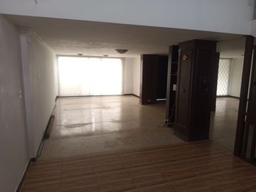 ARRIENDO CASA EN EL EL BARRIO LAS ARBOLEDAS - MONUMENTO A SAN SEBASTIAN DE BELACAZAR