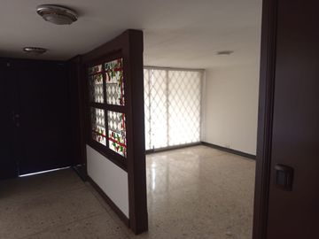 ARRIENDO CASA EN EL EL BARRIO LAS ARBOLEDAS - MONUMENTO A SAN SEBASTIAN DE BELACAZAR