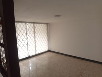 ARRIENDO CASA EN EL EL BARRIO LAS ARBOLEDAS - MONUMENTO A SAN SEBASTIAN DE BELACAZAR