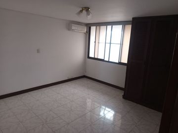 ARRIENDO CASA EN EL EL BARRIO LAS ARBOLEDAS - MONUMENTO A SAN SEBASTIAN DE BELACAZAR