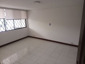ARRIENDO CASA EN EL EL BARRIO LAS ARBOLEDAS - MONUMENTO A SAN SEBASTIAN DE BELACAZAR
