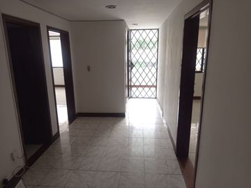 ARRIENDO CASA EN EL EL BARRIO LAS ARBOLEDAS - MONUMENTO A SAN SEBASTIAN DE BELACAZAR