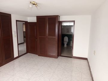 ARRIENDO CASA EN EL EL BARRIO LAS ARBOLEDAS - MONUMENTO A SAN SEBASTIAN DE BELACAZAR