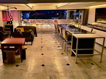 RENTA DE PENTHOUSE AMUEBLADO CON TERRAZA, TORRE RENOIR, AMPLIACION GRANADA